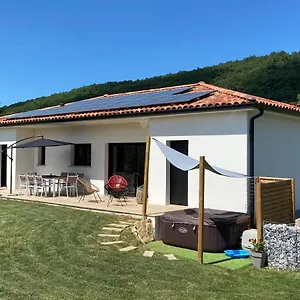 Villa Jacuzzi Vue Sur Les Pyrénées, Seilhan